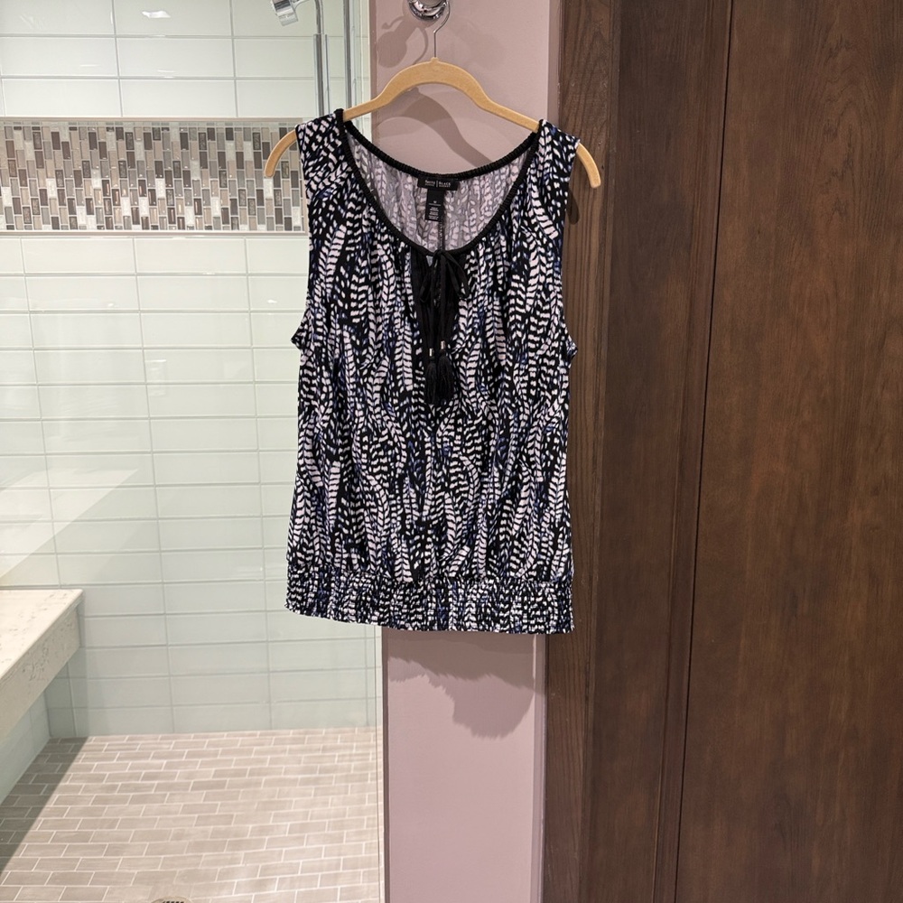 White House Black Market Monochrome Patterned Blouse